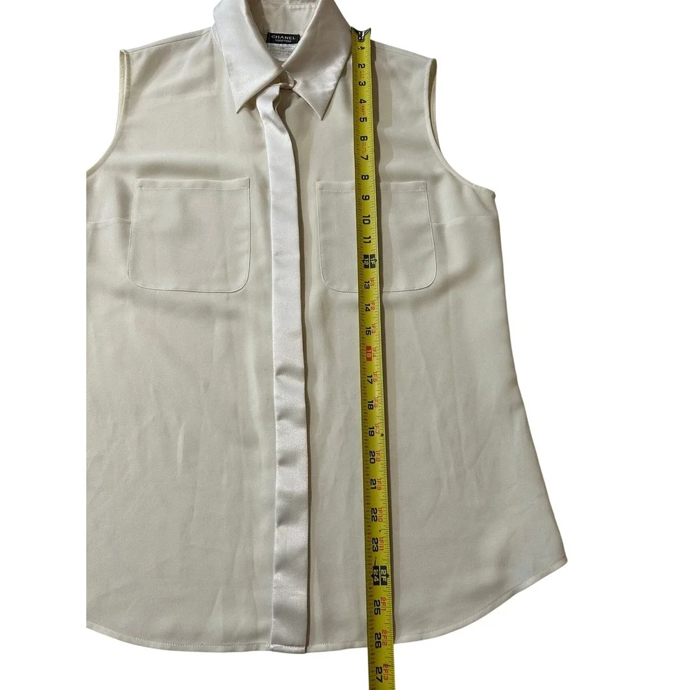 CHANEL Cream Sleeveless Button-Front Blouse